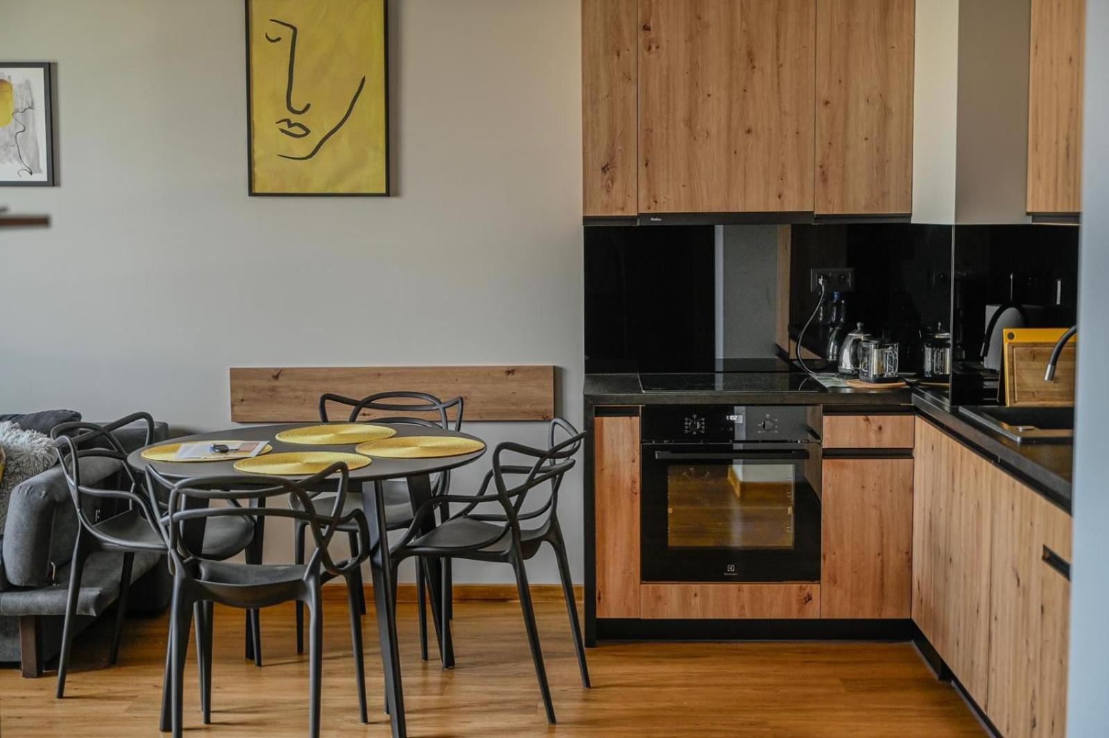 Apartament No82 Yellow Holiday Home 자토르 외부 사진